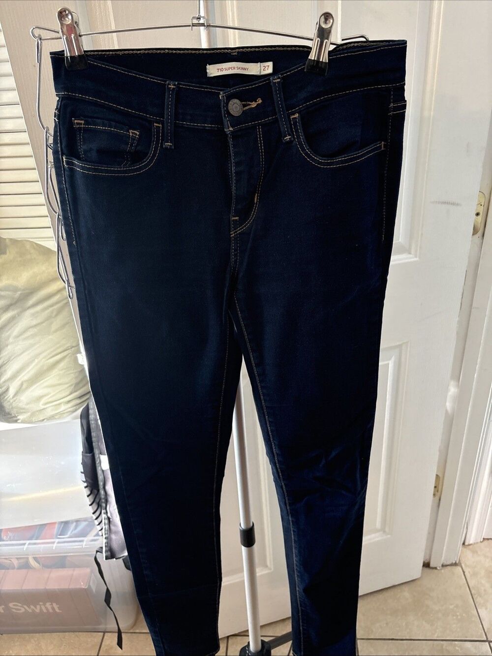 Levi's Strauss & Co. Women's 710 Super Skinny Jeans Size 27